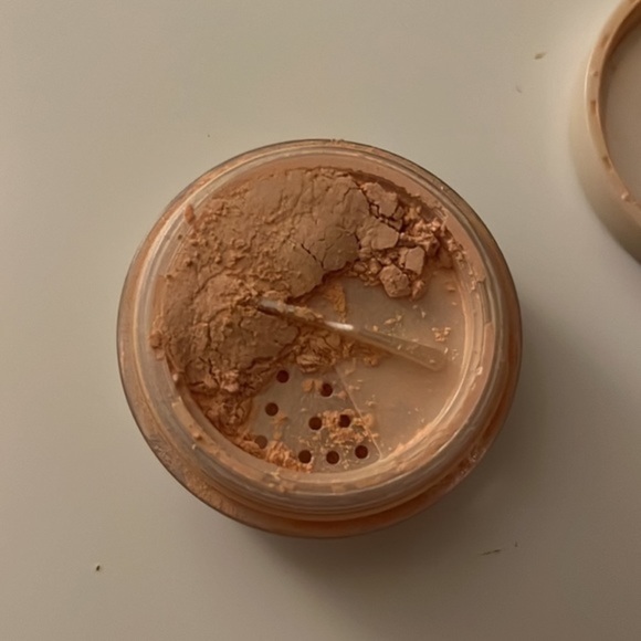 ID BARE MINERALS well lit back lit natural light highlighter veil baking powder - Picture 4 of 5